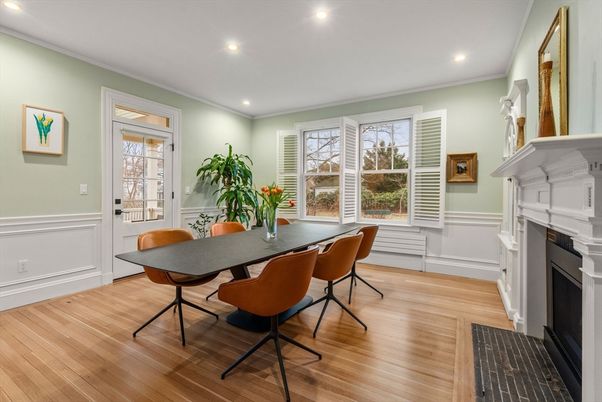 Dining room, Fireplace, Interior, Recessed Lighting, Wood Texture Flooring