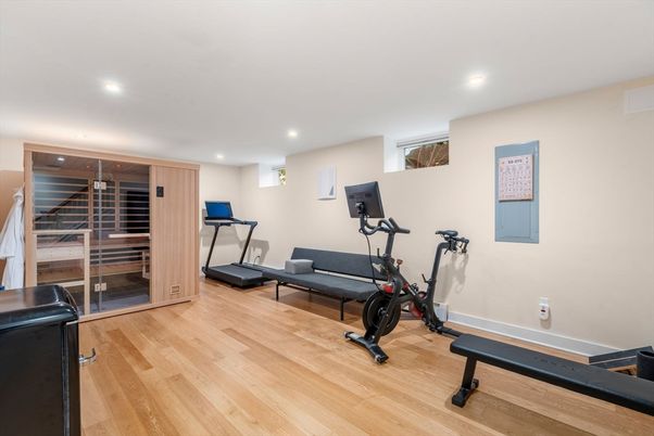 Fitness Equipment, Interior, Recessed Lighting, Sauna Room
