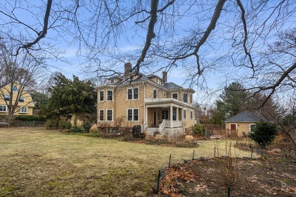 Backyard, Exterior, Facade, Georgian