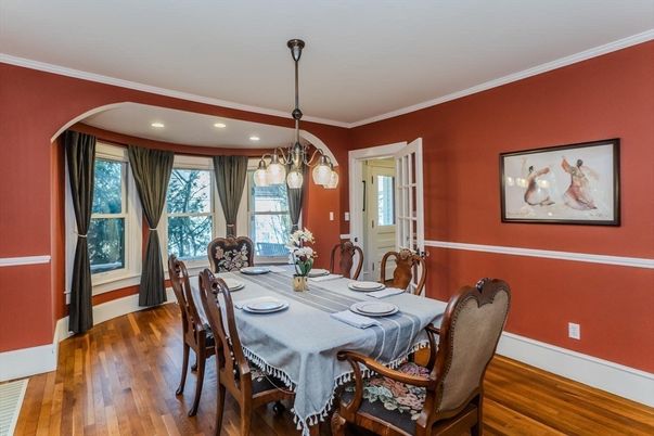 Dining room, Interior, Pendant Lights, Recessed Lighting, Wood Texture Flooring