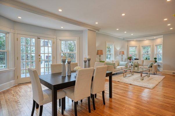 Dining room, Interior, Living room, Recessed Lighting, Wood Texture Flooring
