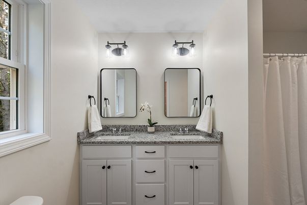 Bathroom, Dual Sink Vanities, Interior