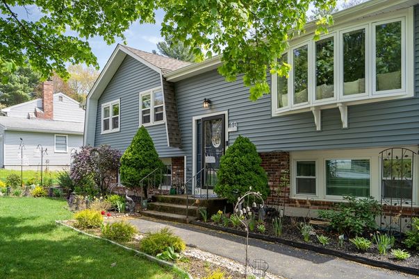Exterior, Facade, Brick Facade, Rowhouse