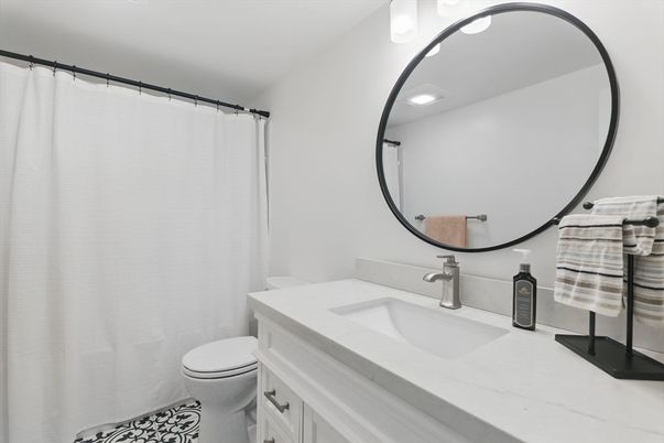 Bathroom, Interior, Recessed Lighting
