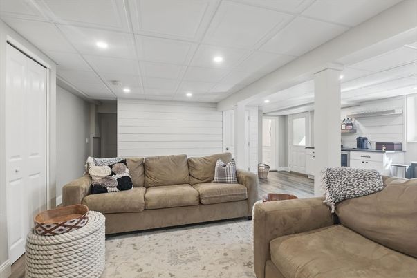 Interior, Living room, Recessed Lighting, Wood Texture Flooring