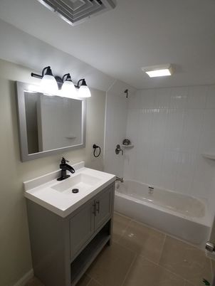 Bathroom, Dual Sink Vanities, Interior