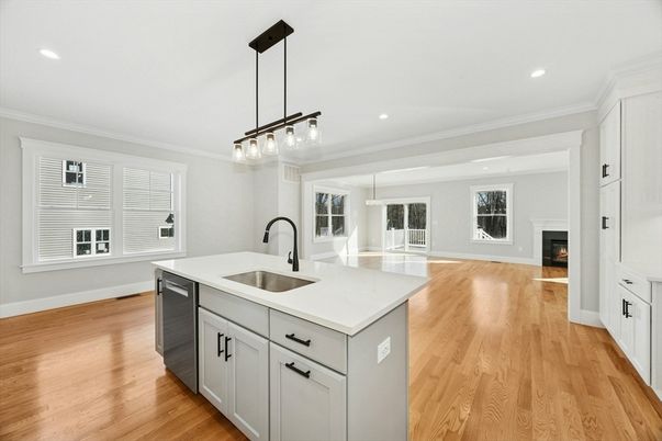 Fireplace, Interior, Kitchen, Pendant Lights, Recessed Lighting, Wood Texture Flooring