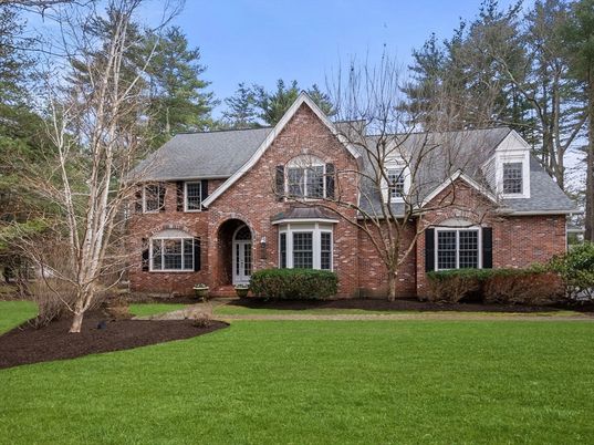 Exterior, Facade, Brick Facade, Brick Traditional