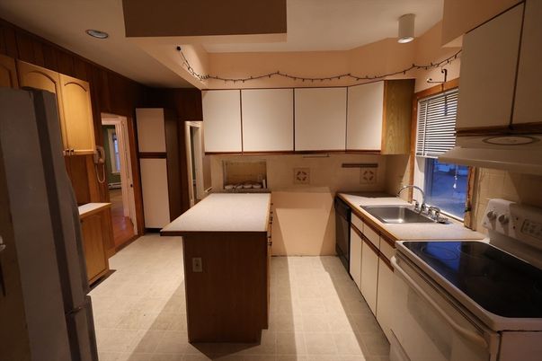 Interior, Kitchen, Recessed Lighting