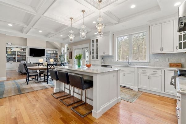 Dining room, Interior, Kitchen, Pendant Lights, Recessed Lighting, Wood Texture Flooring
