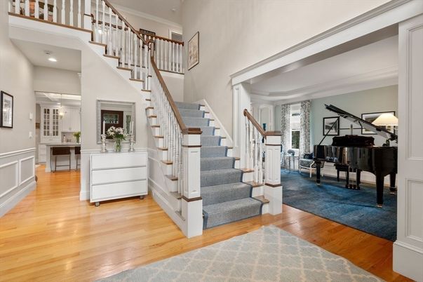 Interior, Piano, Recessed Lighting, Wood Texture Flooring