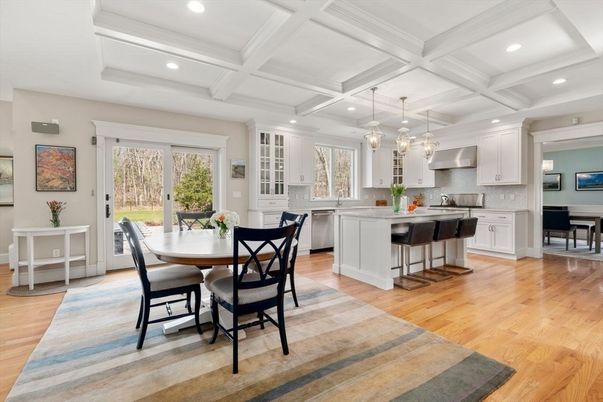 Dining room, Interior, Kitchen, Pendant Lights, Recessed Lighting, Wood Texture Flooring