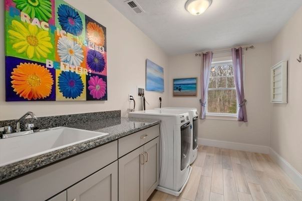Interior, Washer, Wood Texture Flooring