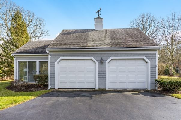 Detached Garage, Exterior
