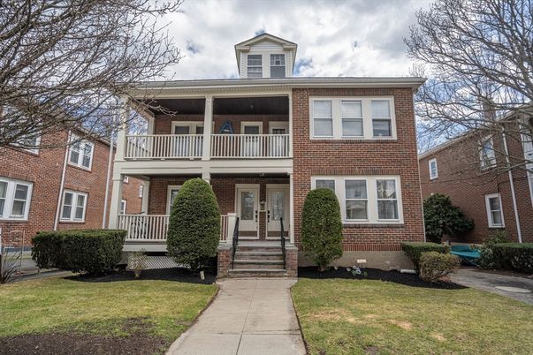 Exterior, Facade, Brick Facade, American Foursquare