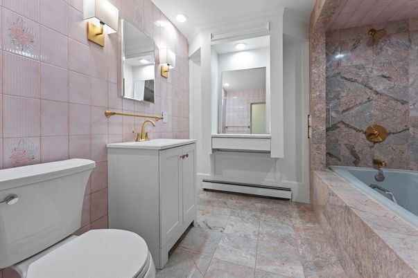 Bathroom, Interior, Recessed Lighting