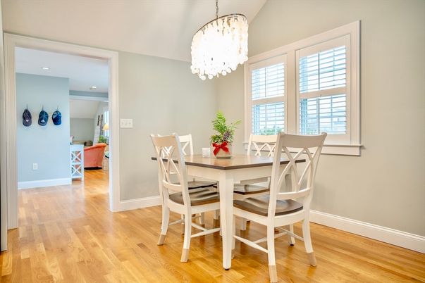 Chandelier, Dining room, Interior, Recessed Lighting, Wood Texture Flooring