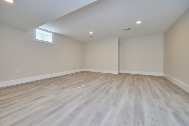 Empty room, Interior, Recessed Lighting, Wood Texture Flooring