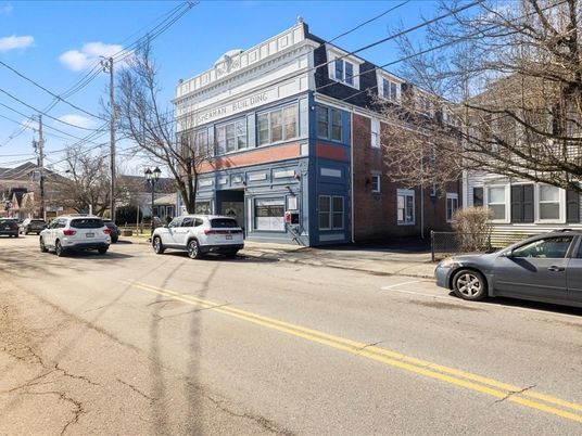 Exterior, Facade, Brick Facade, Rowhouse