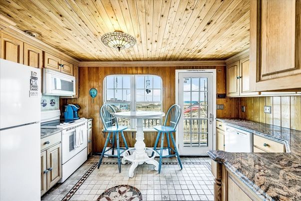Dining room, Interior, Kitchen, Wooden Ceilings, Wooden Walls
