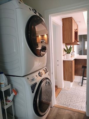 Interior, Utility Closets, Washer, Wood Texture Flooring