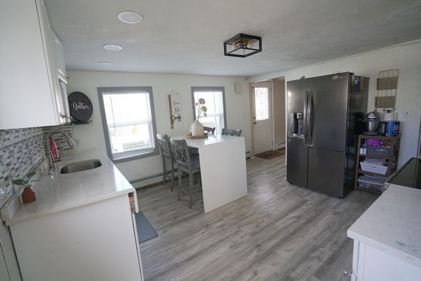 Dining room, Interior, Kitchen, Recessed Lighting, Wood Texture Flooring