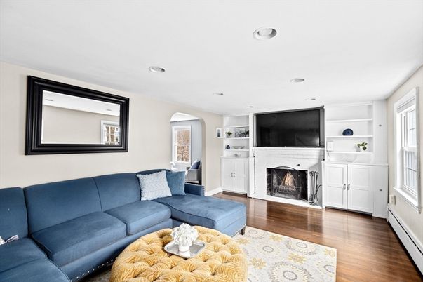 Fireplace, Interior, Living room, Recessed Lighting, Wood Texture Flooring