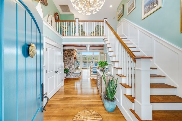 Chandelier, Interior, Recessed Lighting, Wood Texture Flooring