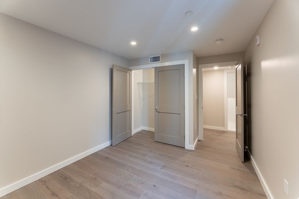 Empty room, Interior, Recessed Lighting, Wood Texture Flooring