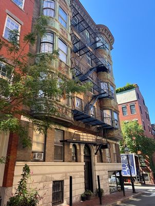 Exterior, Facade, Brick Facade, Rowhouse