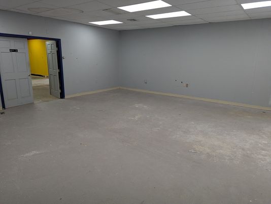 Empty room, Interior, Recessed Lighting