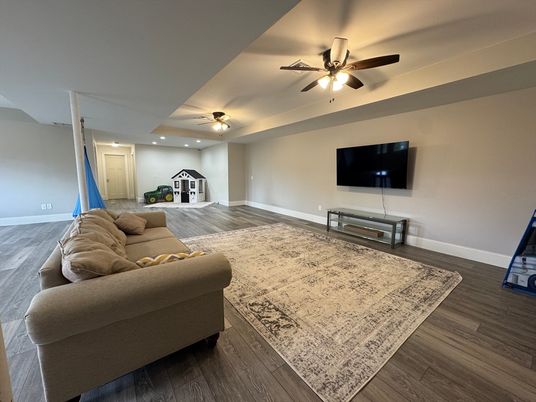 Interior, Living room, Recessed Lighting, Wood Texture Flooring