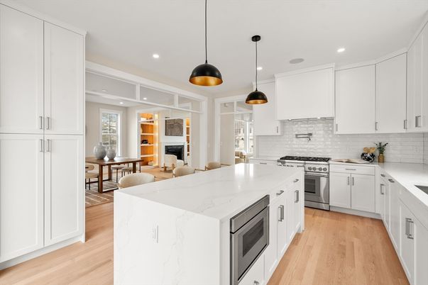 Dining room, Interior, Kitchen, Pendant Lights, Recessed Lighting, Stainless Steel Appliances, Wood Texture Flooring