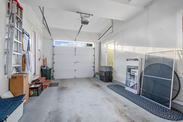 Garage, Interior