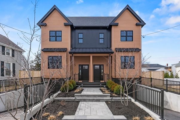 Exterior, Facade, Brick Facade, Farmhouse