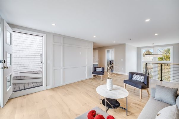 Interior, Pendant Lights, Recessed Lighting, Wood Texture Flooring
