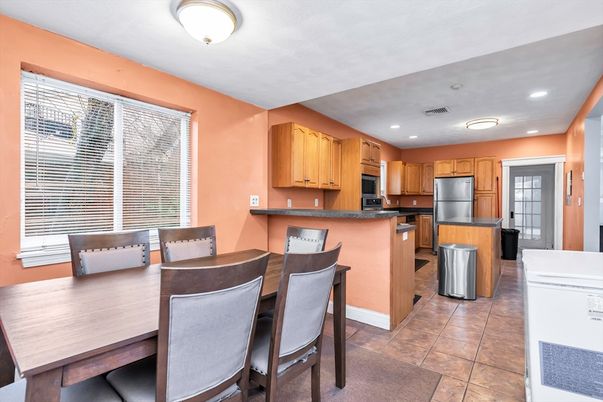 Dining room, Interior, Kitchen, Recessed Lighting, Stainless Steel Appliances