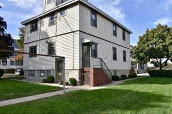 Backyard, Exterior, Facade, Rowhouse
