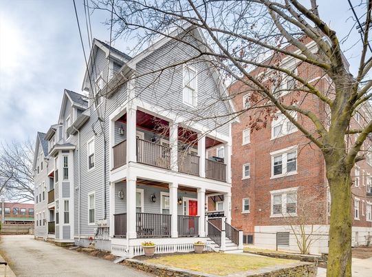Exterior, Facade, Brick Facade, Rowhouse