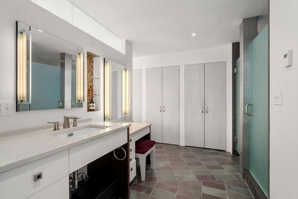 Bathroom, Interior, Recessed Lighting