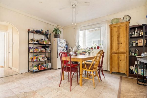 Dining room, Interior