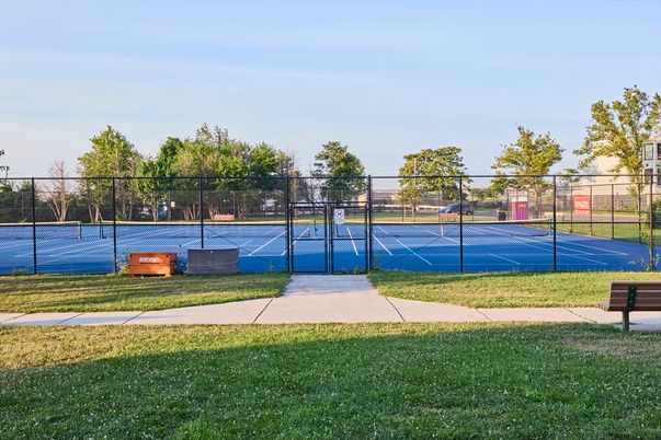 Exterior, Tennis Courts