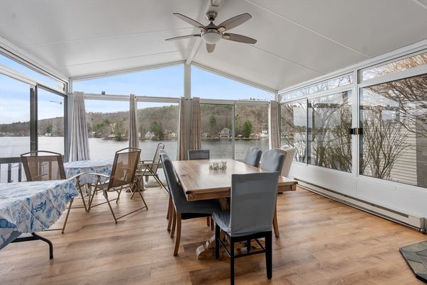 Dining room, Interior, Sun Room, Water, Wood Texture Flooring