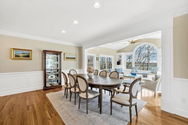 Dining room, Interior, Living room, Recessed Lighting, Wood Texture Flooring