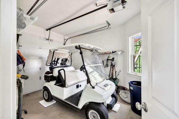 Garage, Interior