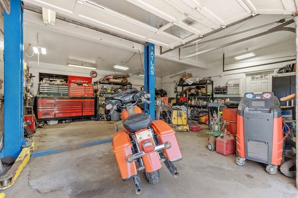 Fitness Equipment, Garage, Interior