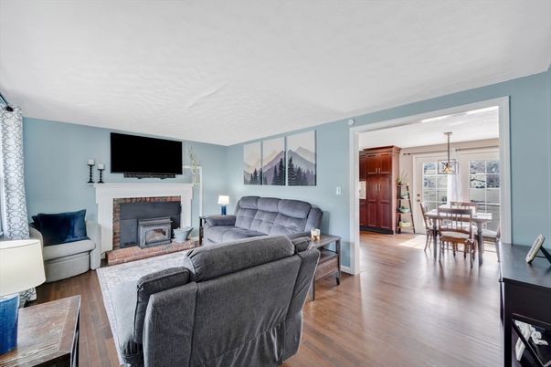 Dining room, Fireplace, Interior, Living room, Pendant Lights, Wood Texture Flooring