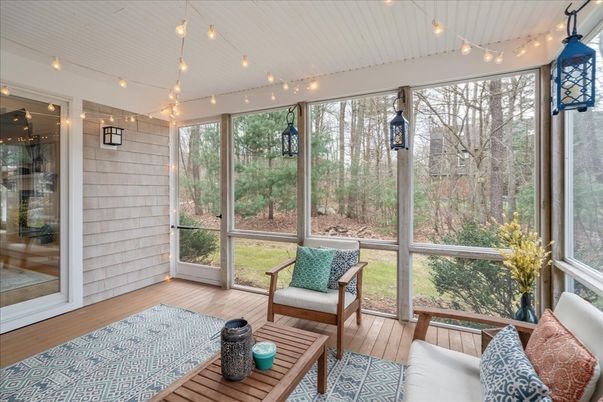Interior, Pendant Lights, Sun Room, Wood Texture Flooring