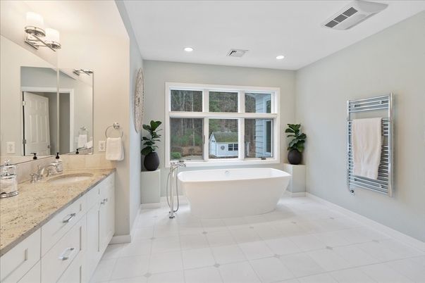 Bathroom, Dual Sink Vanities, Free Standing Baths, Interior, Recessed Lighting