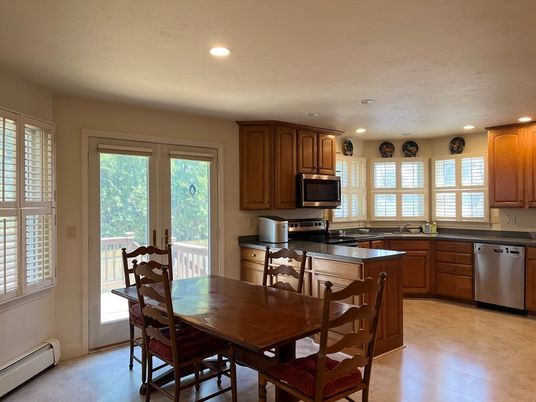 Dining room, Interior, Kitchen, Recessed Lighting, Stainless Steel Appliances